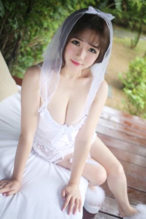 迷人的女保姆