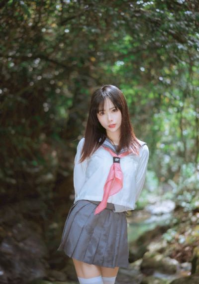 年轻漂亮的女邻居4