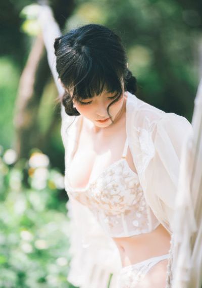 动漫人物扒开腿狂视频