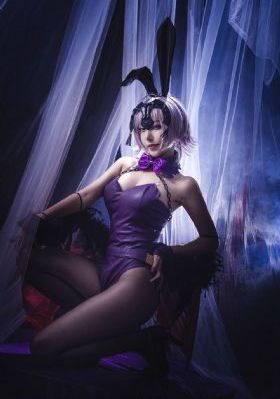 公妇借种乱h日出水