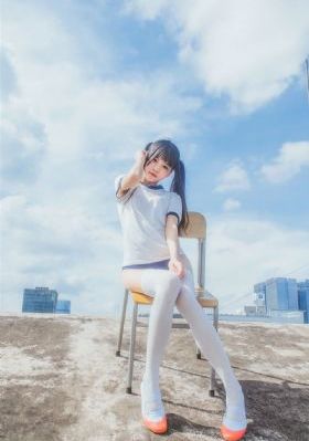处女朱莉